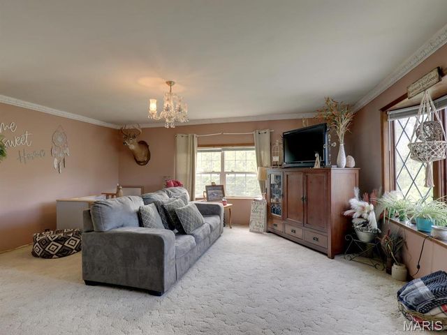 12746 Thornberry Road, New London, MO 63459