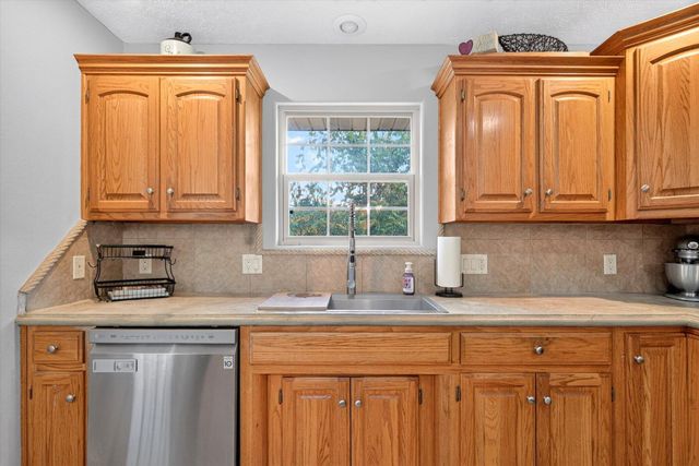 608 S Cully Avenue, Republic, MO 65738