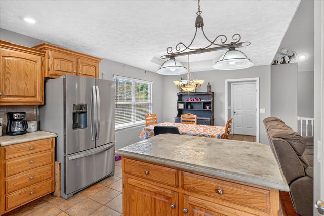 608 S Cully Avenue, Republic, MO 65738