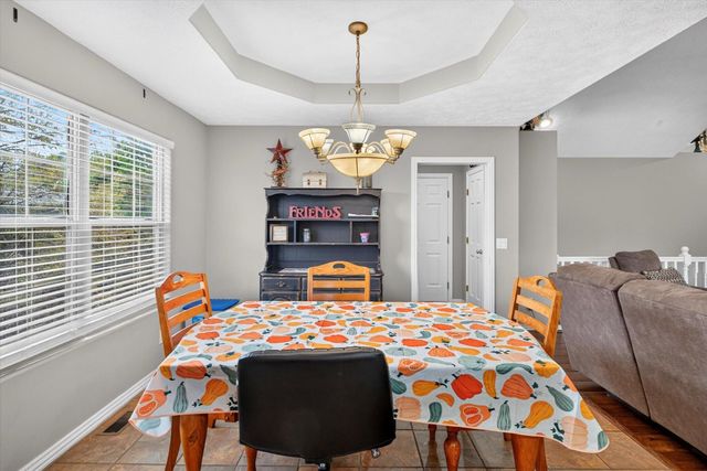 608 S Cully Avenue, Republic, MO 65738