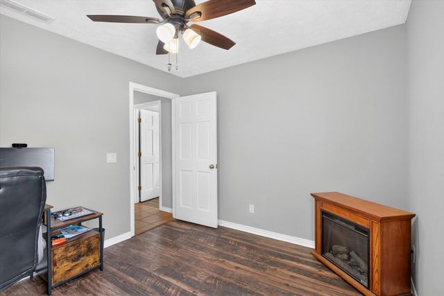 608 S Cully Avenue, Republic, MO 65738