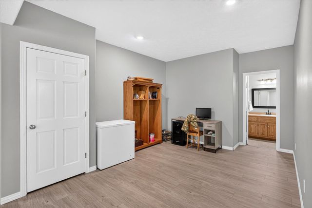 608 S Cully Avenue, Republic, MO 65738