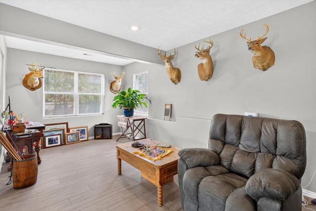 608 S Cully Avenue, Republic, MO 65738