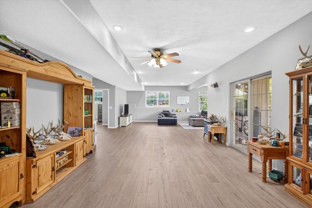 608 S Cully Avenue, Republic, MO 65738