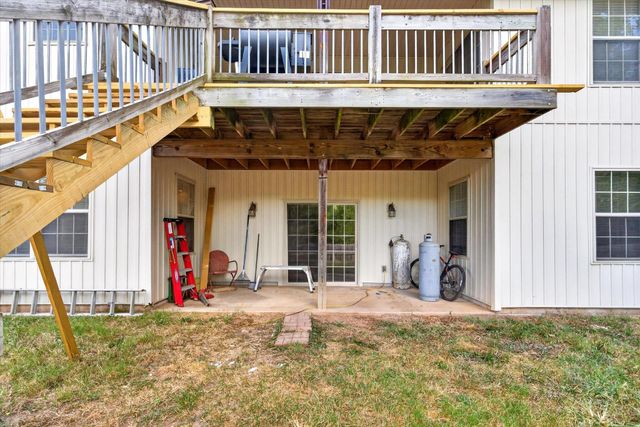 608 S Cully Avenue, Republic, MO 65738