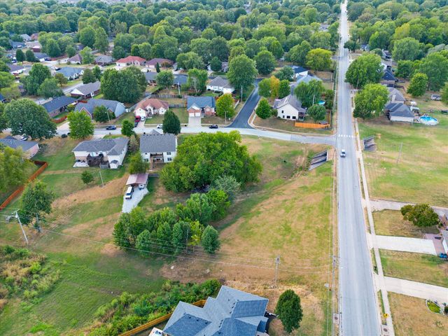 608 S Cully Avenue, Republic, MO 65738