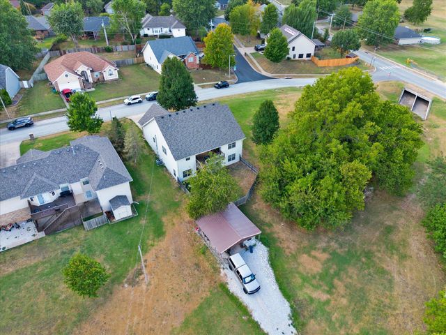 608 S Cully Avenue, Republic, MO 65738
