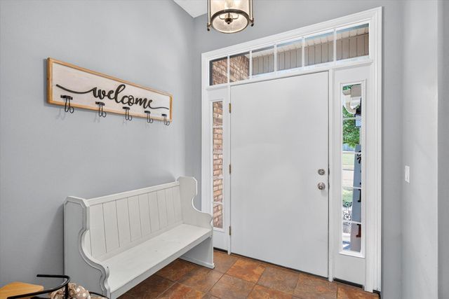 608 S Cully Avenue, Republic, MO 65738