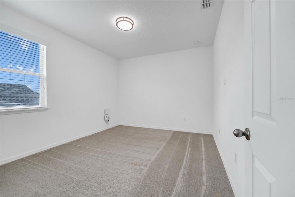 Image 36 of property listing at 12929 WESTSIDE VILLAGE LOOP, Windermere, FL 34786
