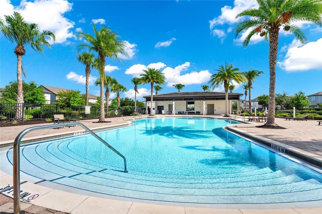 Image 57 of property listing at 12929 WESTSIDE VILLAGE LOOP, Windermere, FL 34786