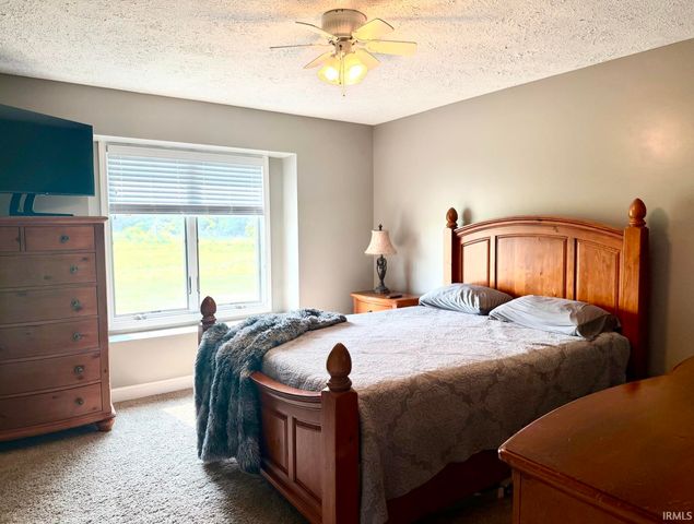 1633 N Royal Oaks Drive, Monticello, IN 47960