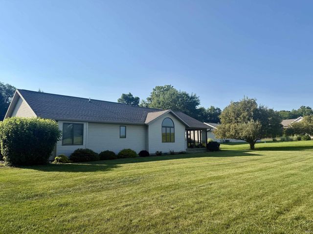 1633 N Royal Oaks Drive, Monticello, IN 47960