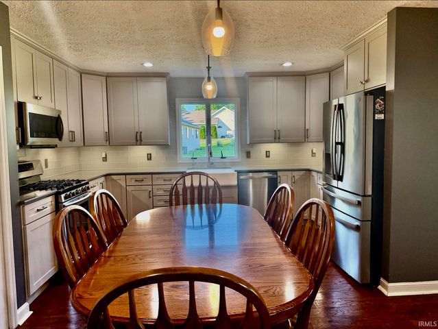 1633 N Royal Oaks Drive, Monticello, IN 47960