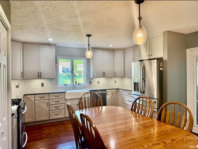 1633 N Royal Oaks Drive, Monticello, IN 47960