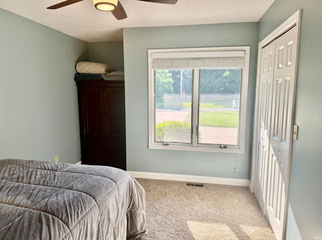 1633 N Royal Oaks Drive, Monticello, IN 47960