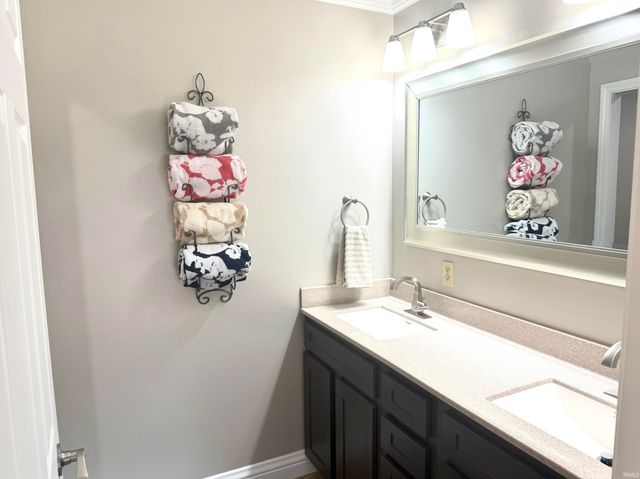 1633 N Royal Oaks Drive, Monticello, IN 47960
