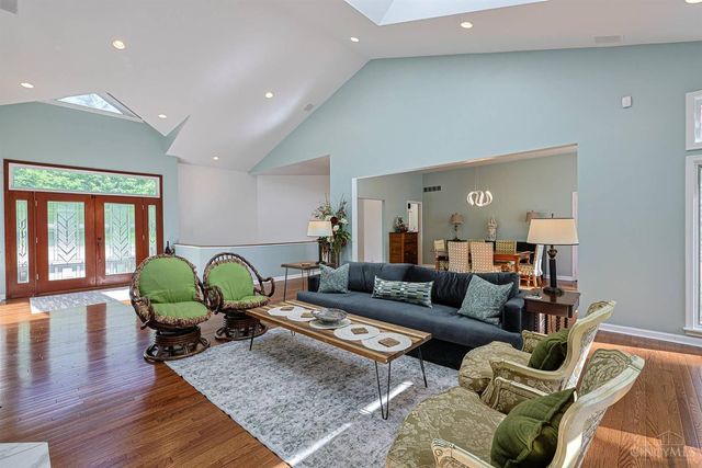 10375 Carriage Trail, Cincinnati, OH 45242
