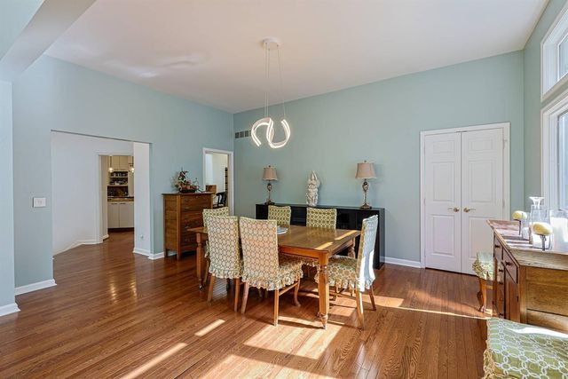 10375 Carriage Trail, Cincinnati, OH 45242