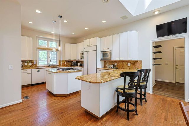 10375 Carriage Trail, Cincinnati, OH 45242