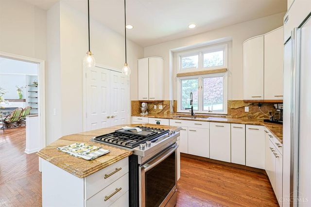 10375 Carriage Trail, Cincinnati, OH 45242