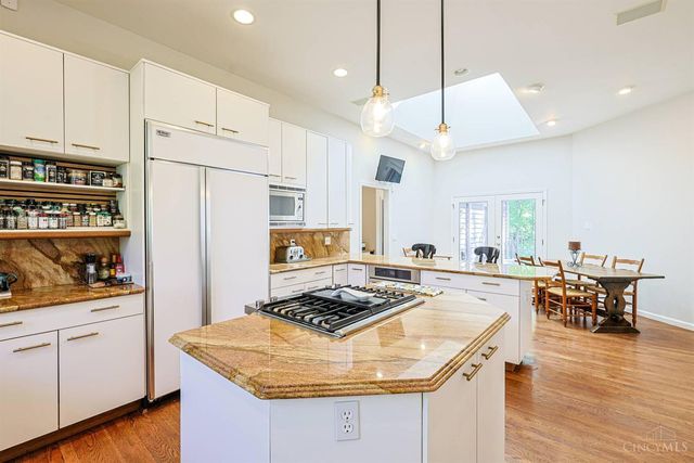 10375 Carriage Trail, Cincinnati, OH 45242