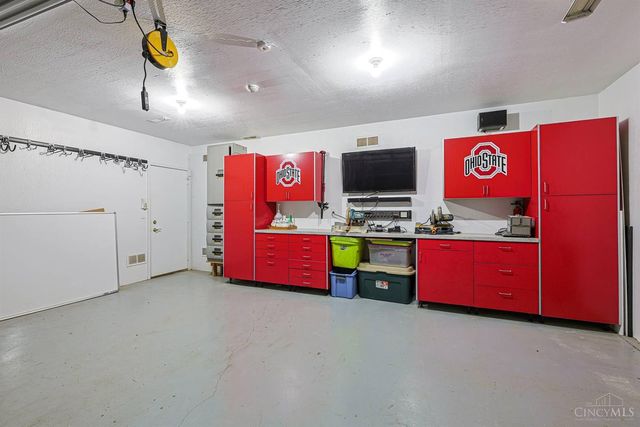 10375 Carriage Trail, Cincinnati, OH 45242