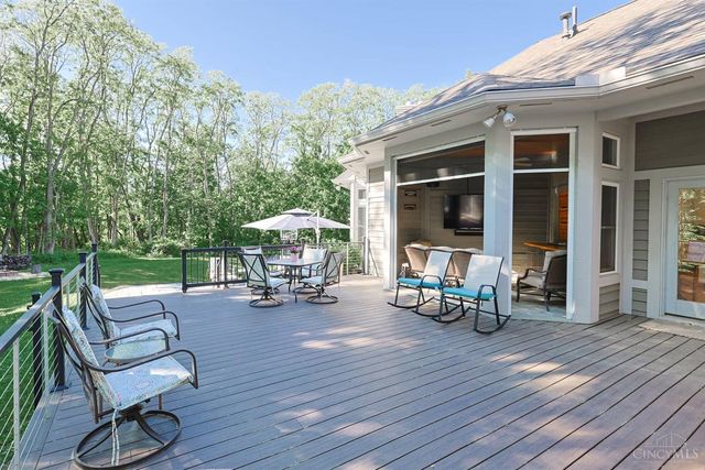 10375 Carriage Trail, Cincinnati, OH 45242