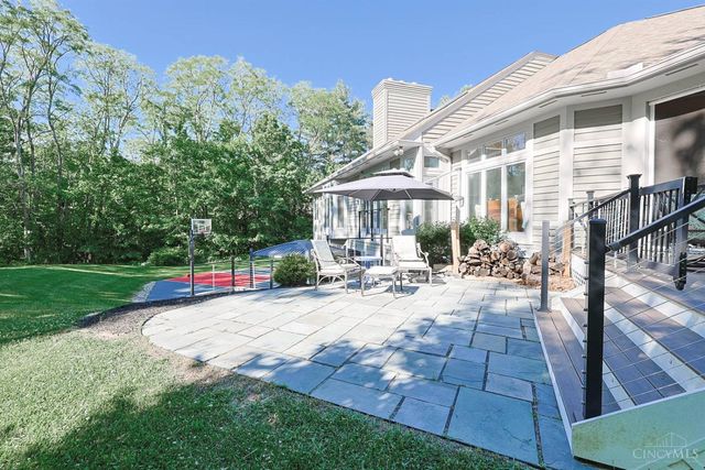10375 Carriage Trail, Cincinnati, OH 45242