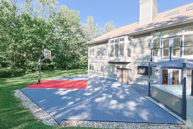 10375 Carriage Trail, Cincinnati, OH 45242