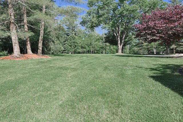 10375 Carriage Trail, Cincinnati, OH 45242