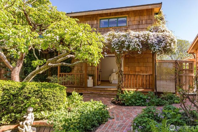 195 Perry Drive, Coupeville, WA 98239