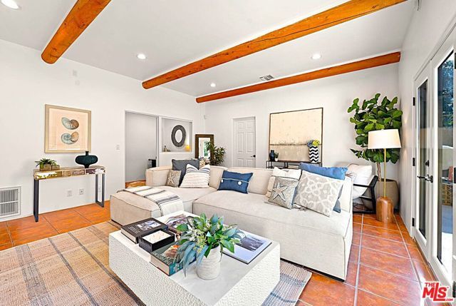 25648 Timpangos Drive, Calabasas, CA 91302