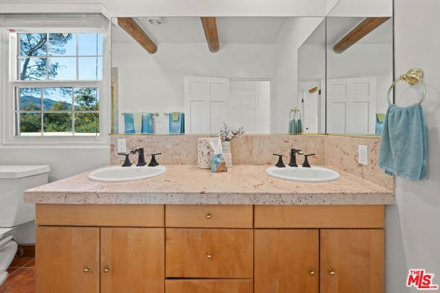 25648 Timpangos Drive, Calabasas, CA 91302