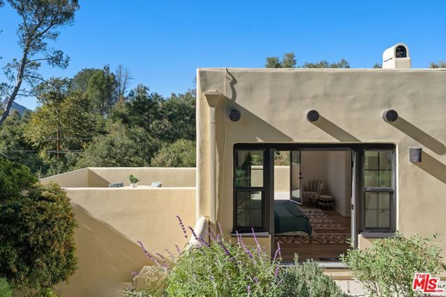 25648 Timpangos Drive, Calabasas, CA 91302