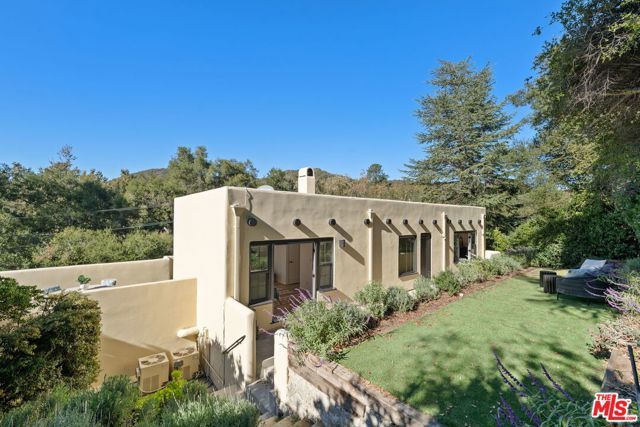 25648 Timpangos Drive, Calabasas, CA 91302