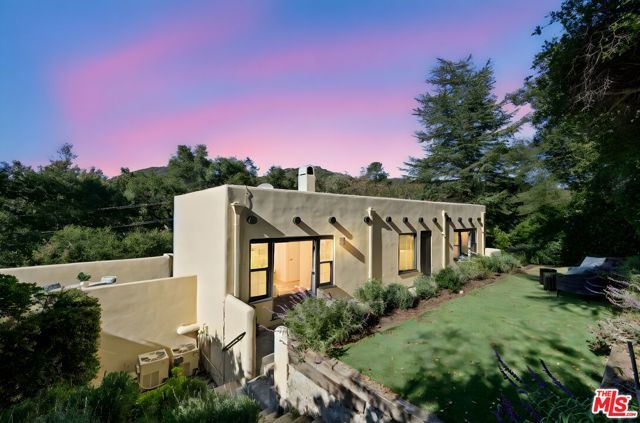 25648 Timpangos Drive, Calabasas, CA 91302