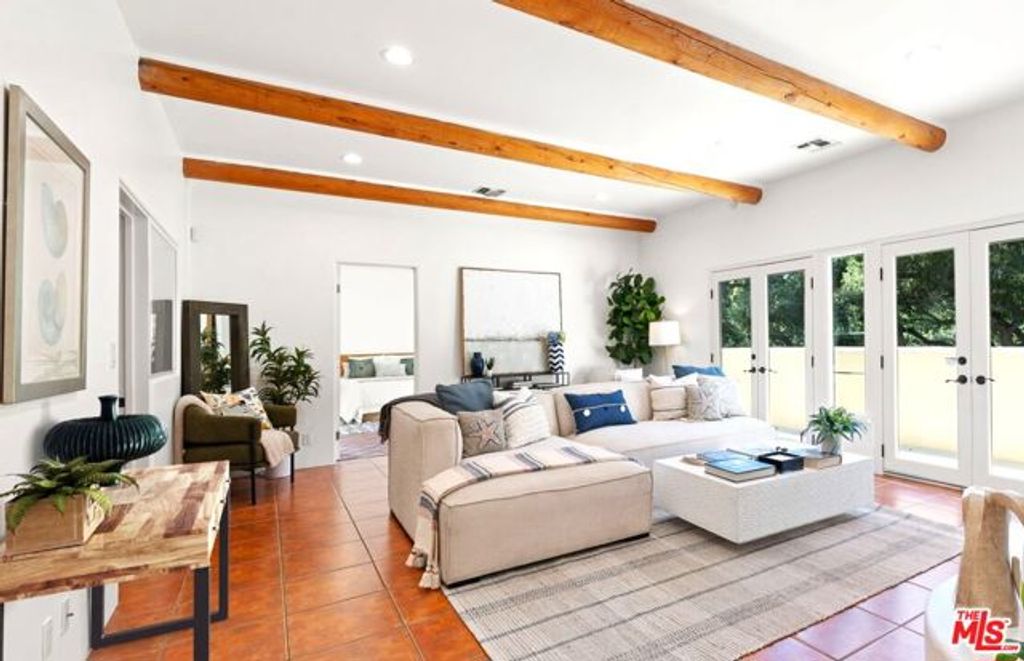 25648 Timpangos Drive, Calabasas, CA 91302