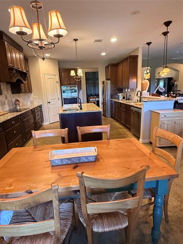 300 Medlin Creek LOOP, Dripping Springs, TX 78620