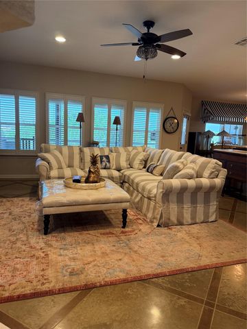 300 Medlin Creek LOOP, Dripping Springs, TX 78620