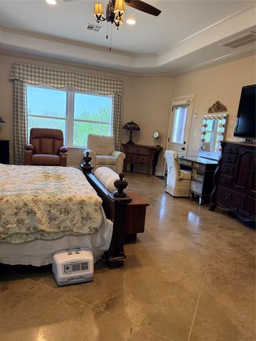 300 Medlin Creek LOOP, Dripping Springs, TX 78620