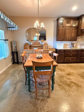 300 Medlin Creek LOOP, Dripping Springs, TX 78620