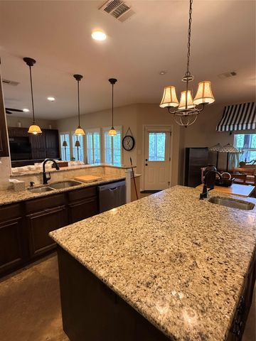 300 Medlin Creek LOOP, Dripping Springs, TX 78620