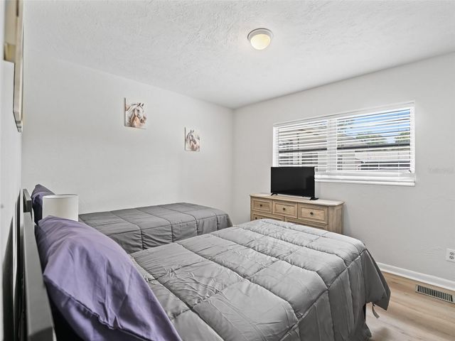 1520 NE 12TH STREET, Ocala, FL 34470