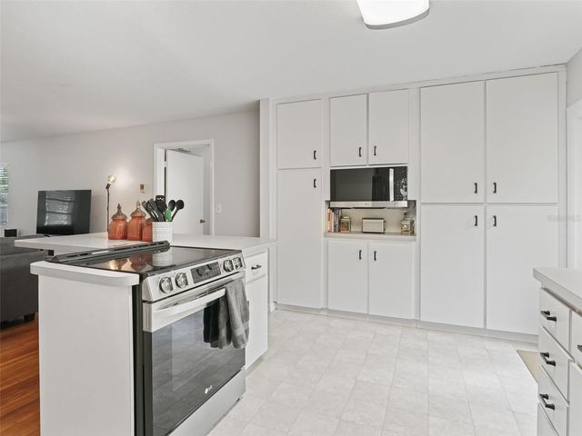 1520 NE 12TH STREET, Ocala, FL 34470