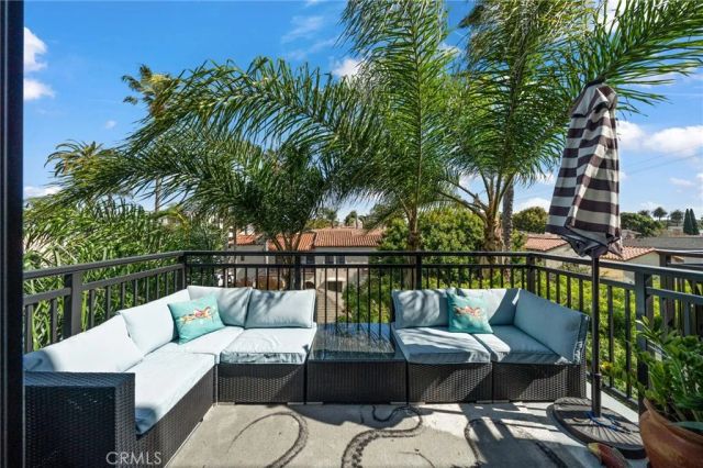 1100 E 3rd Street 205, Long Beach, CA 90802