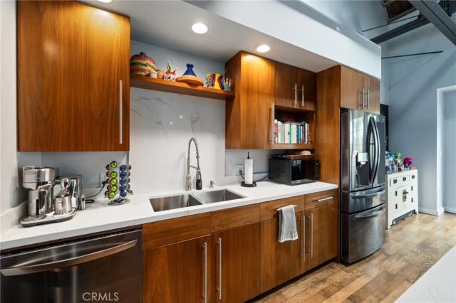 1100 E 3rd Street 205, Long Beach, CA 90802