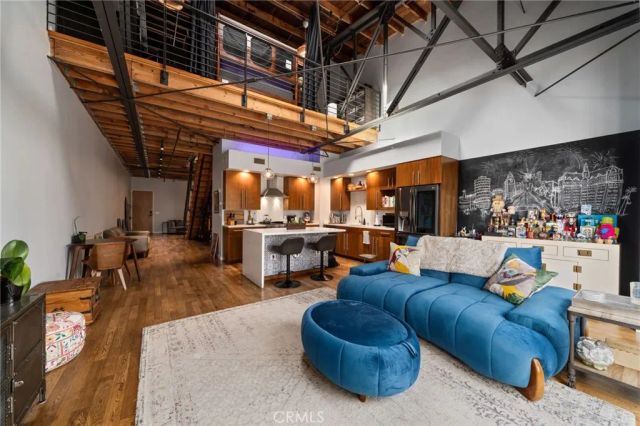 1100 E 3rd Street 205, Long Beach, CA 90802