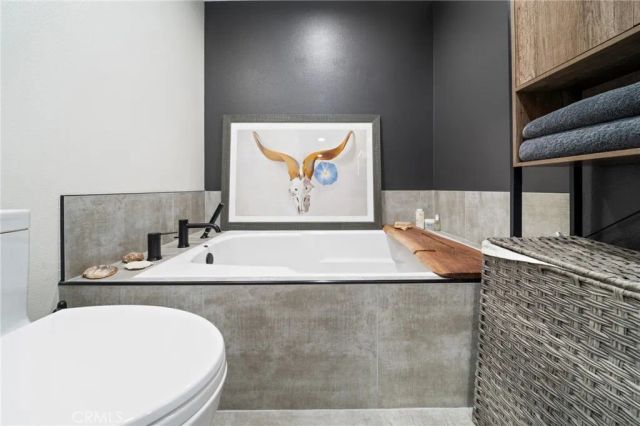 1100 E 3rd Street 205, Long Beach, CA 90802