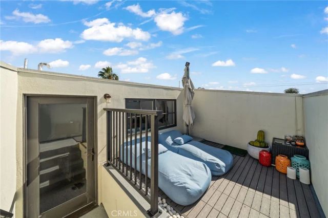 1100 E 3rd Street 205, Long Beach, CA 90802