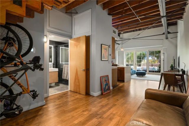 1100 E 3rd Street 205, Long Beach, CA 90802